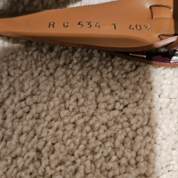 VALENTINO GARAVANI ROCKSTUD SANDALS Size 40.5 - Picture 5 of 10